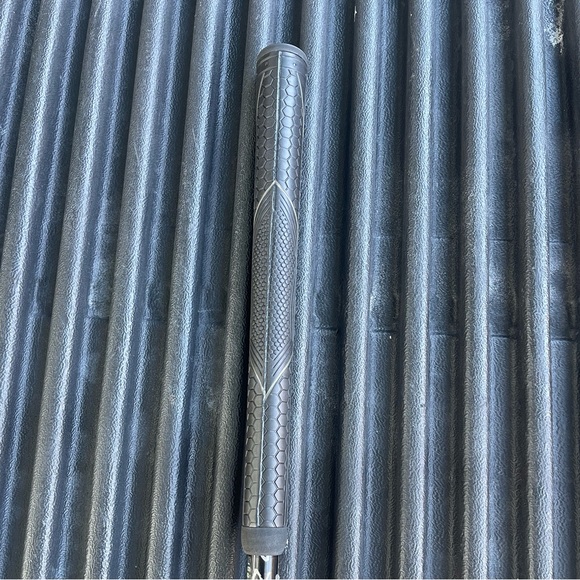 Left handed Titleist 3 Wood - Picture 10 of 13